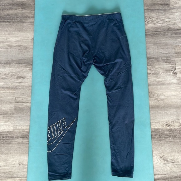 Nike Workout Leggings - Picture 3 of 3